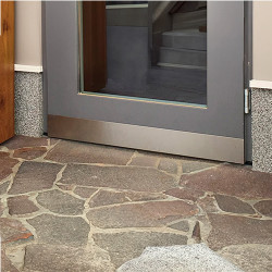 Proteção de base de porta em inox sob medida - John Steel