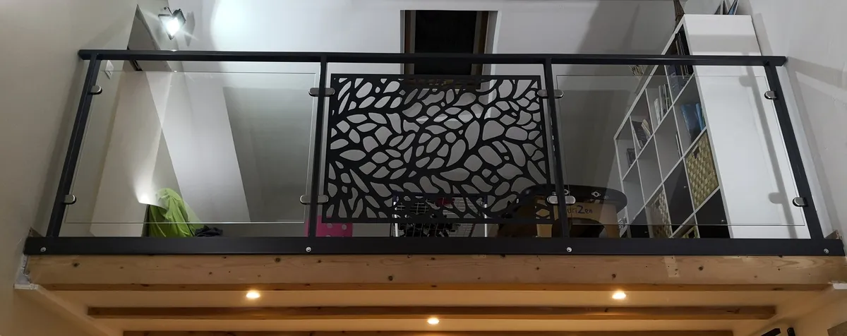 Steel mezzanine barrier - Raw steel