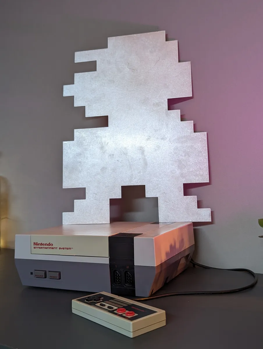 Metal Pixel Mario: the plumber who never rusts - Raw aluminum